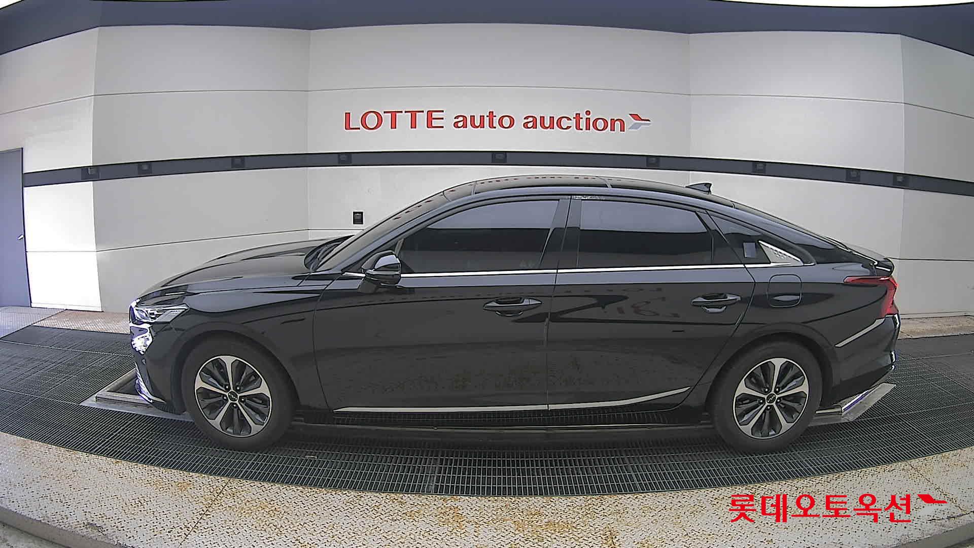 2022 - kia k8