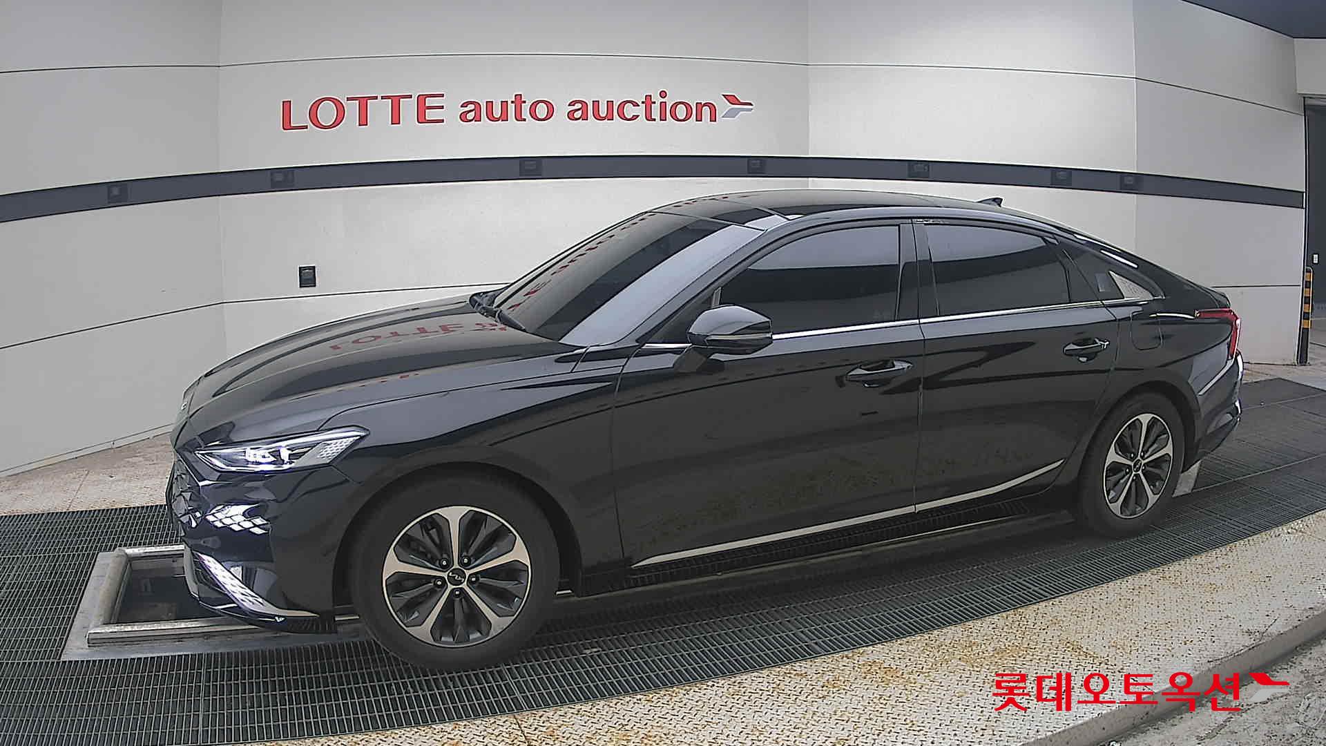 2022 - kia k8