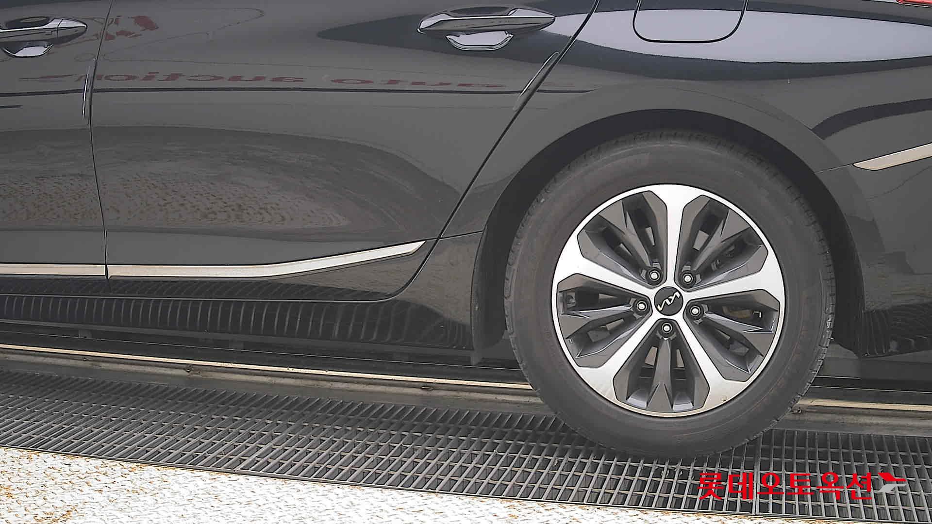 2022 - kia k8