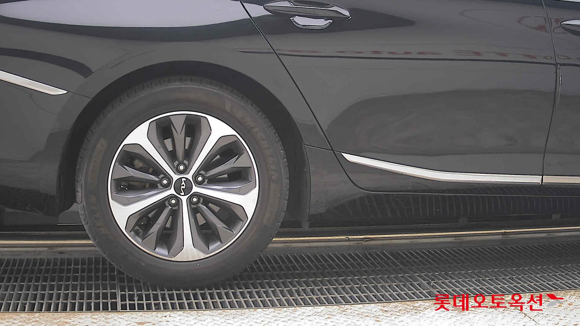 2022 - kia k8