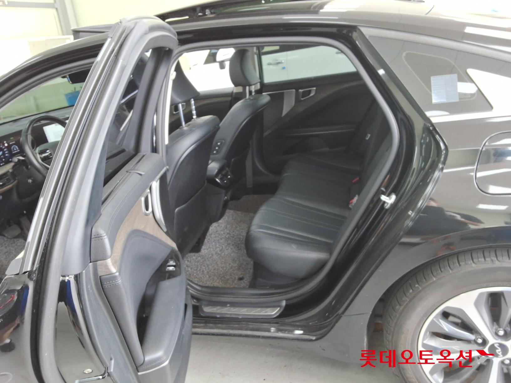 2022 - kia k8
