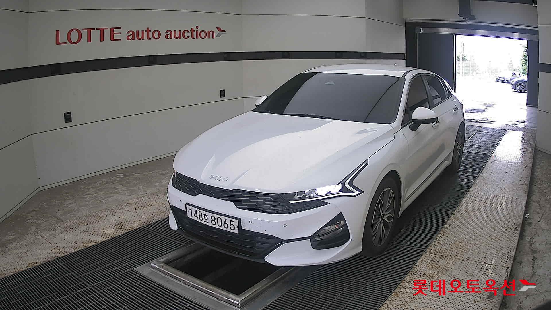 2022 - kia k5