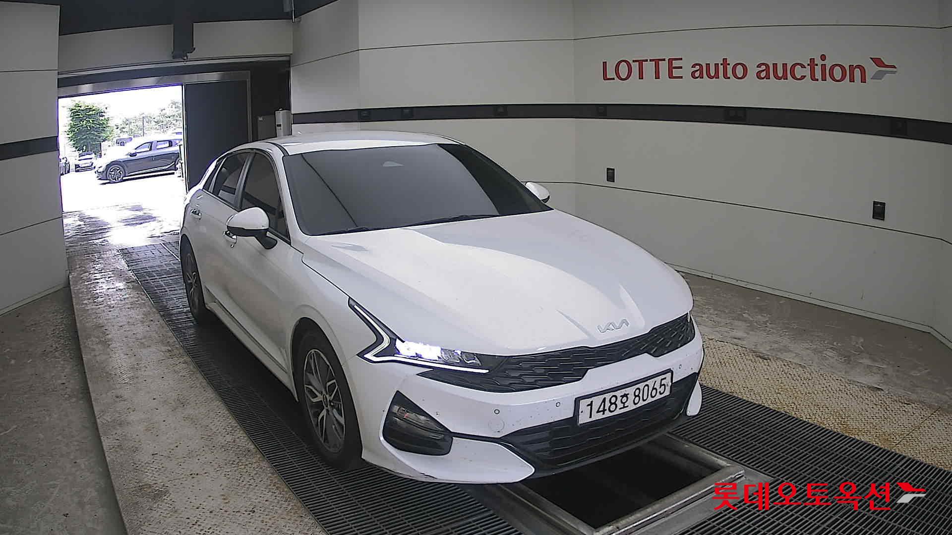2022 - kia k5