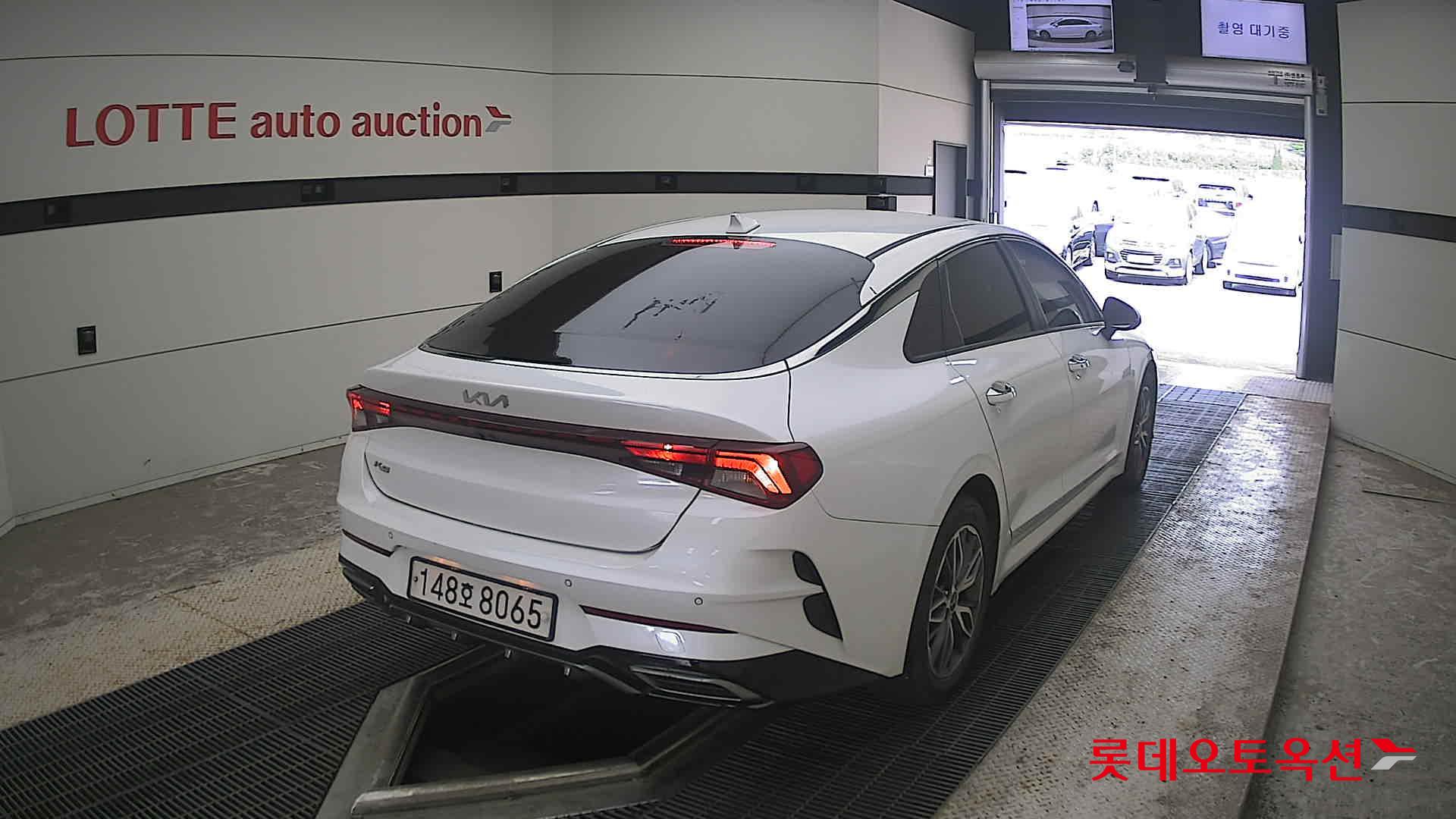 2022 - kia k5