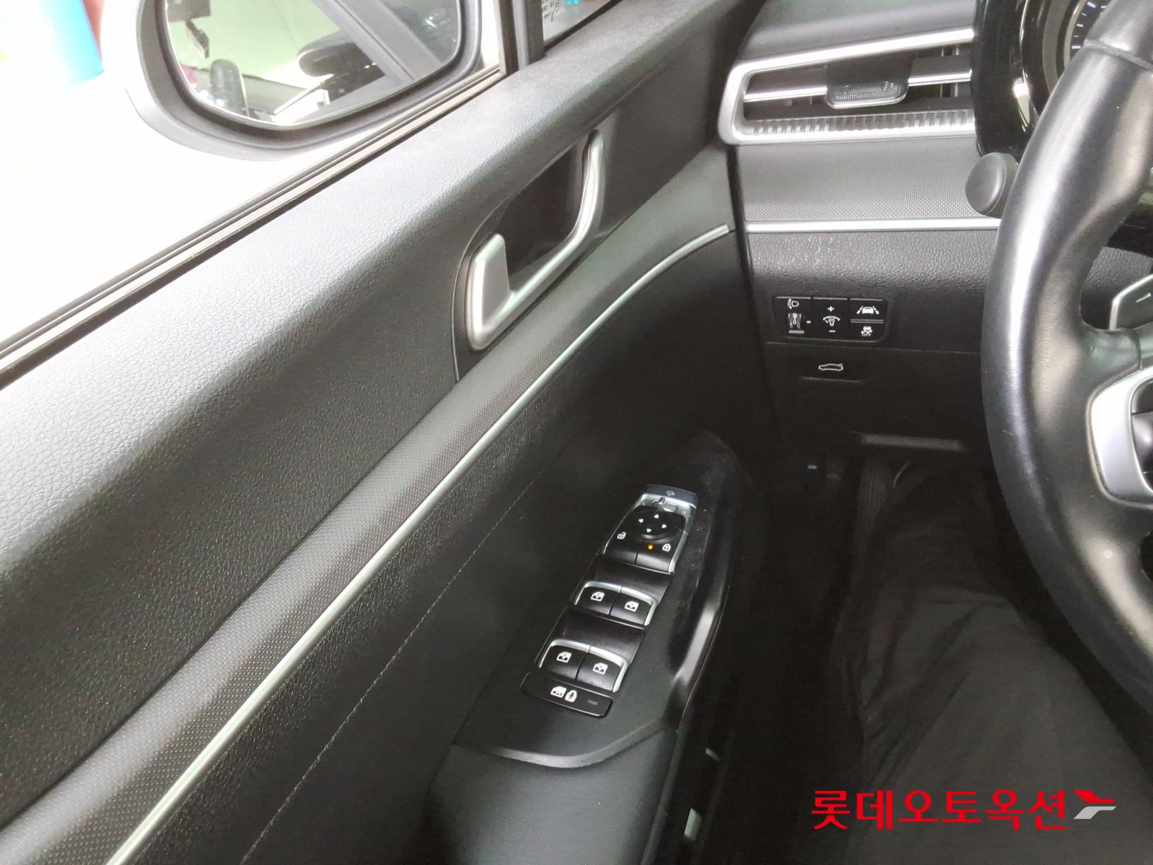2022 - kia k5