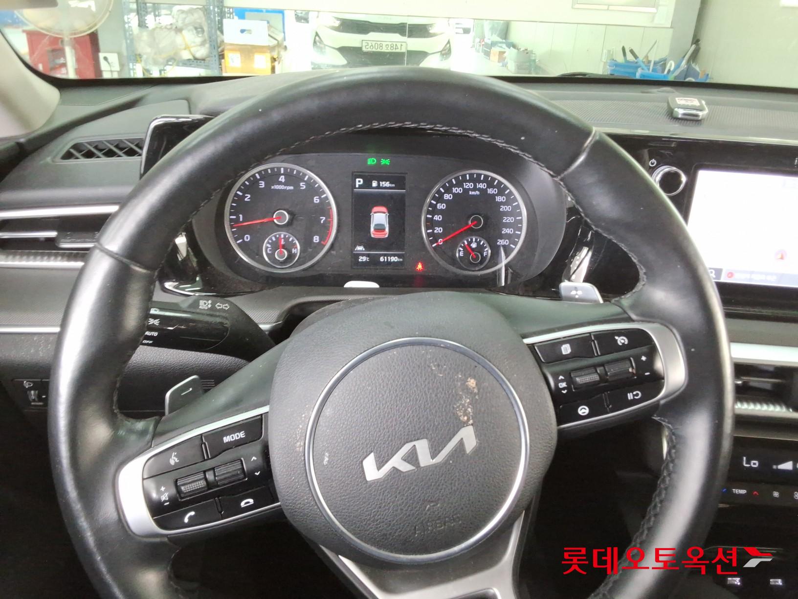 2022 - kia k5