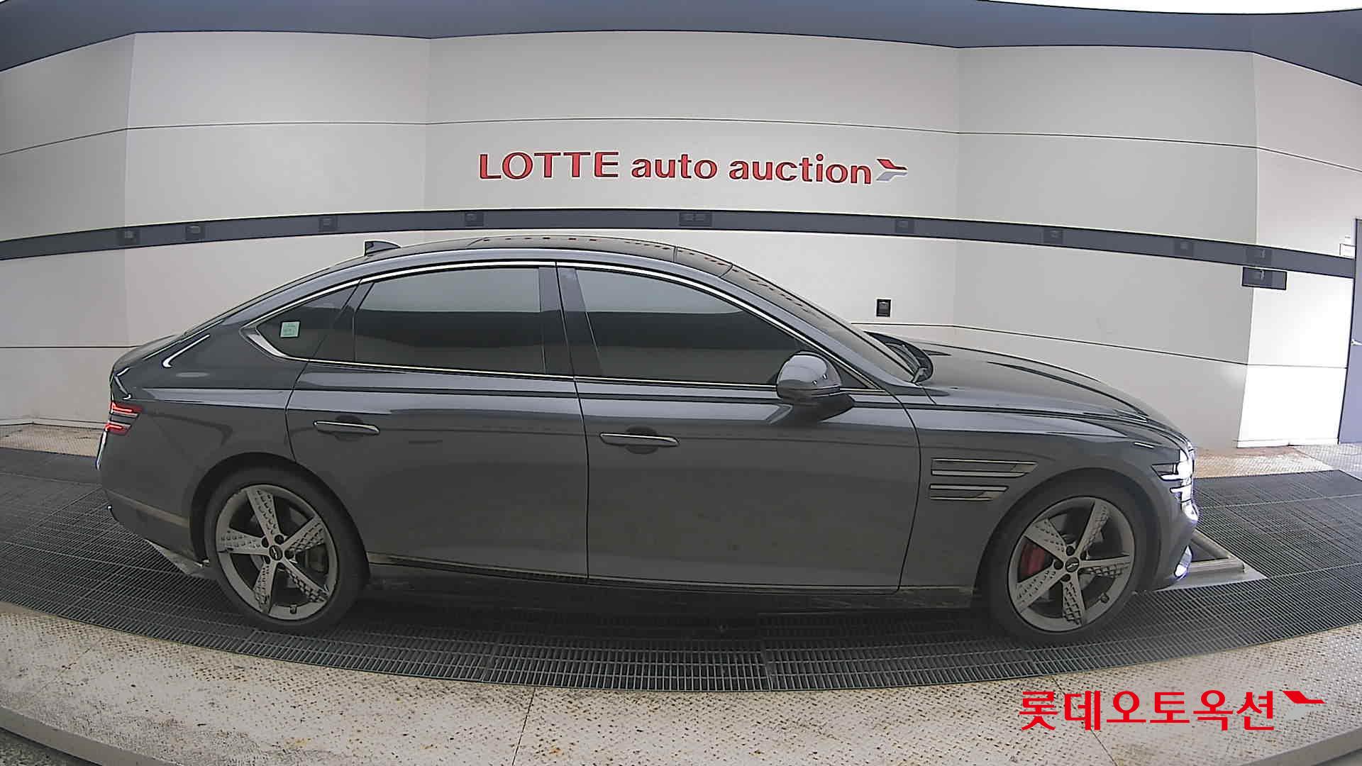 2022 - genesis g80