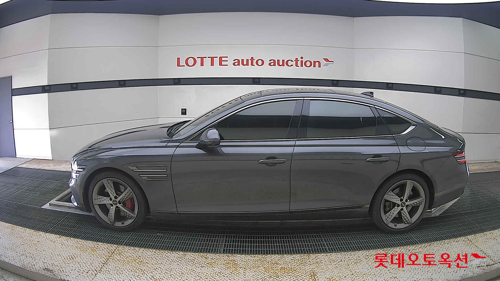 2022 - genesis g80