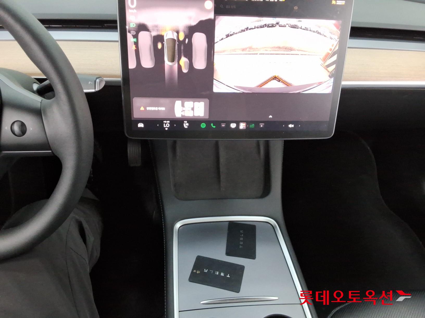 2022 - tesla model 3