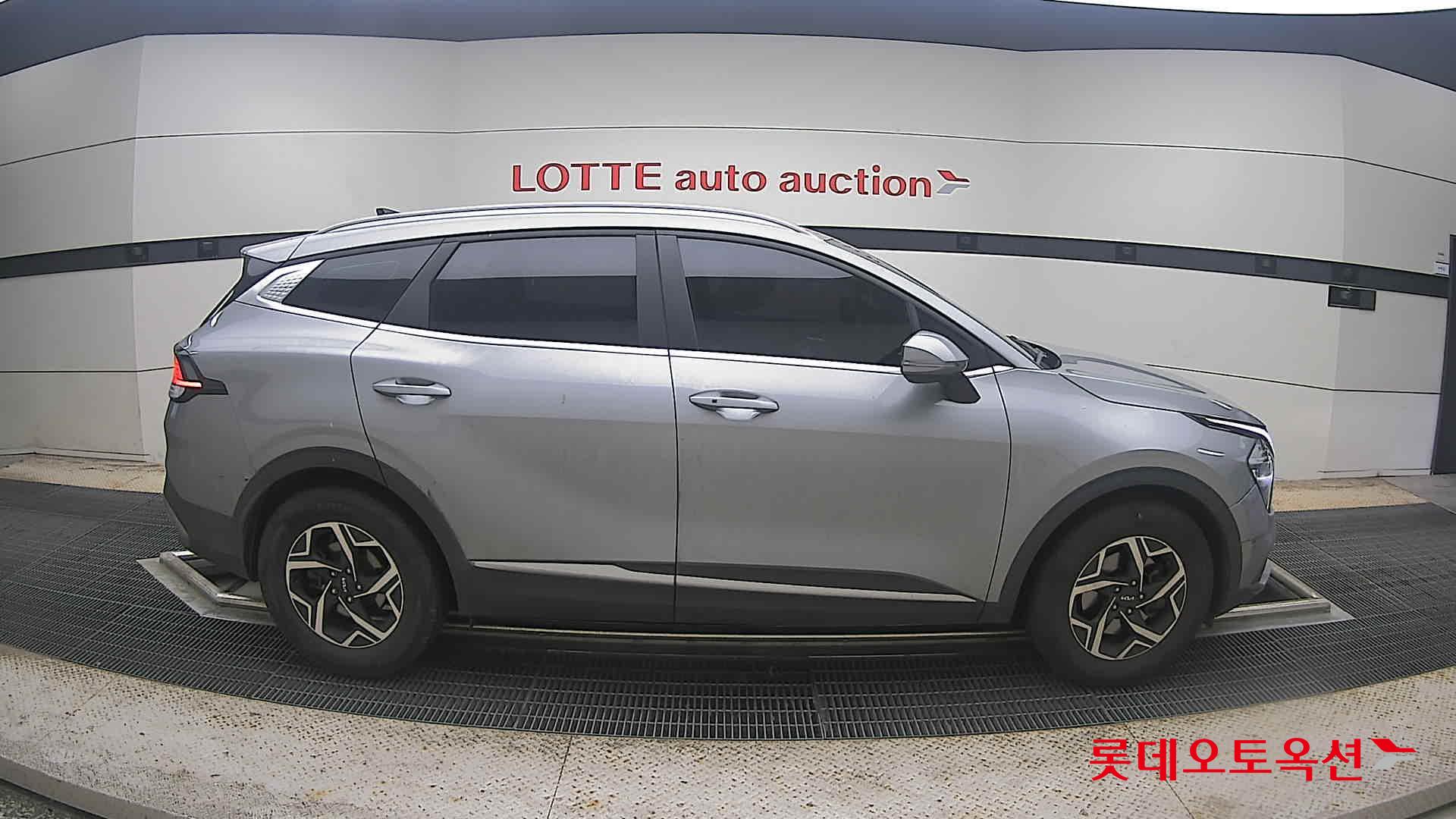 2022 - kia sportage