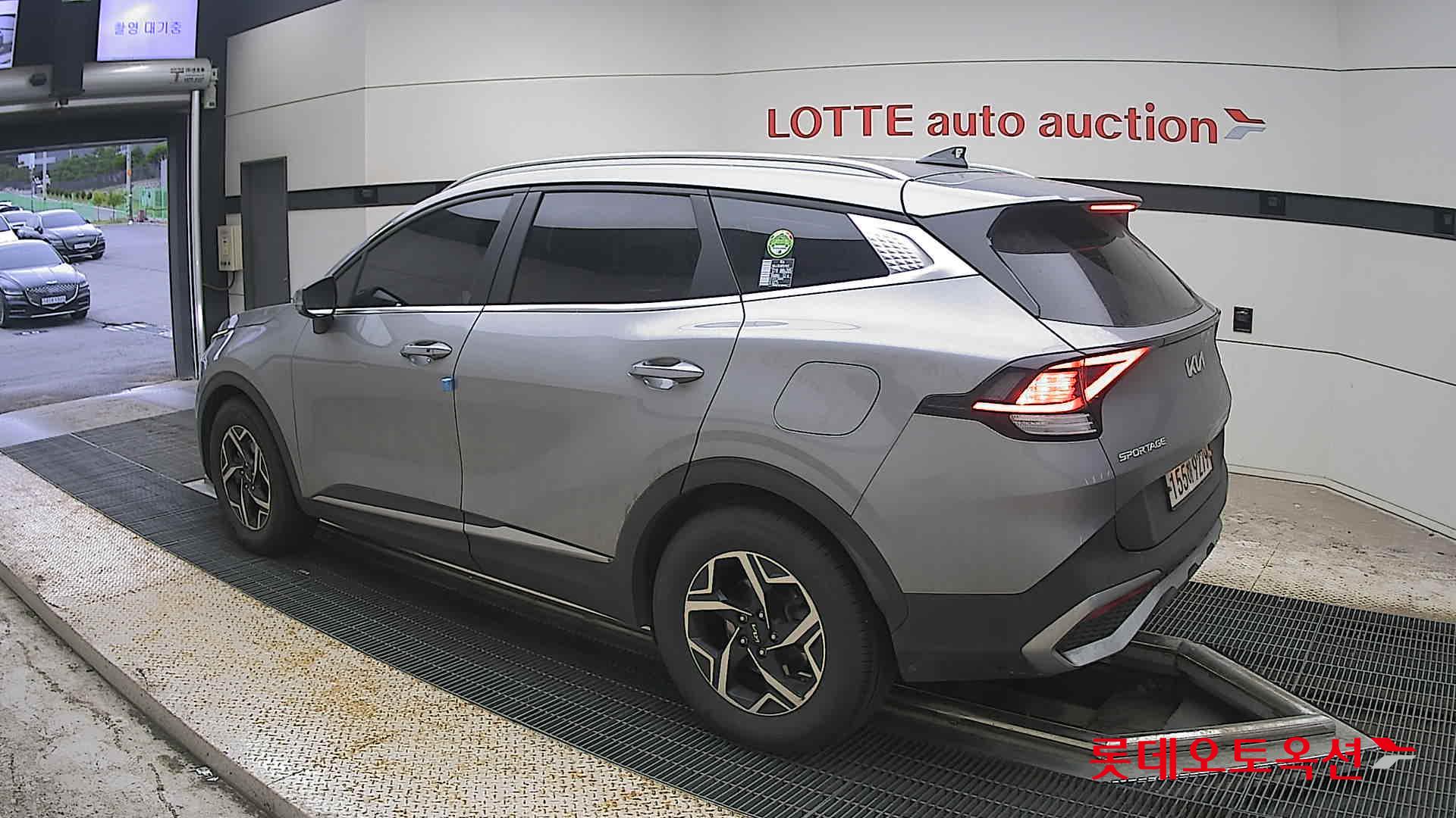 2022 - kia sportage