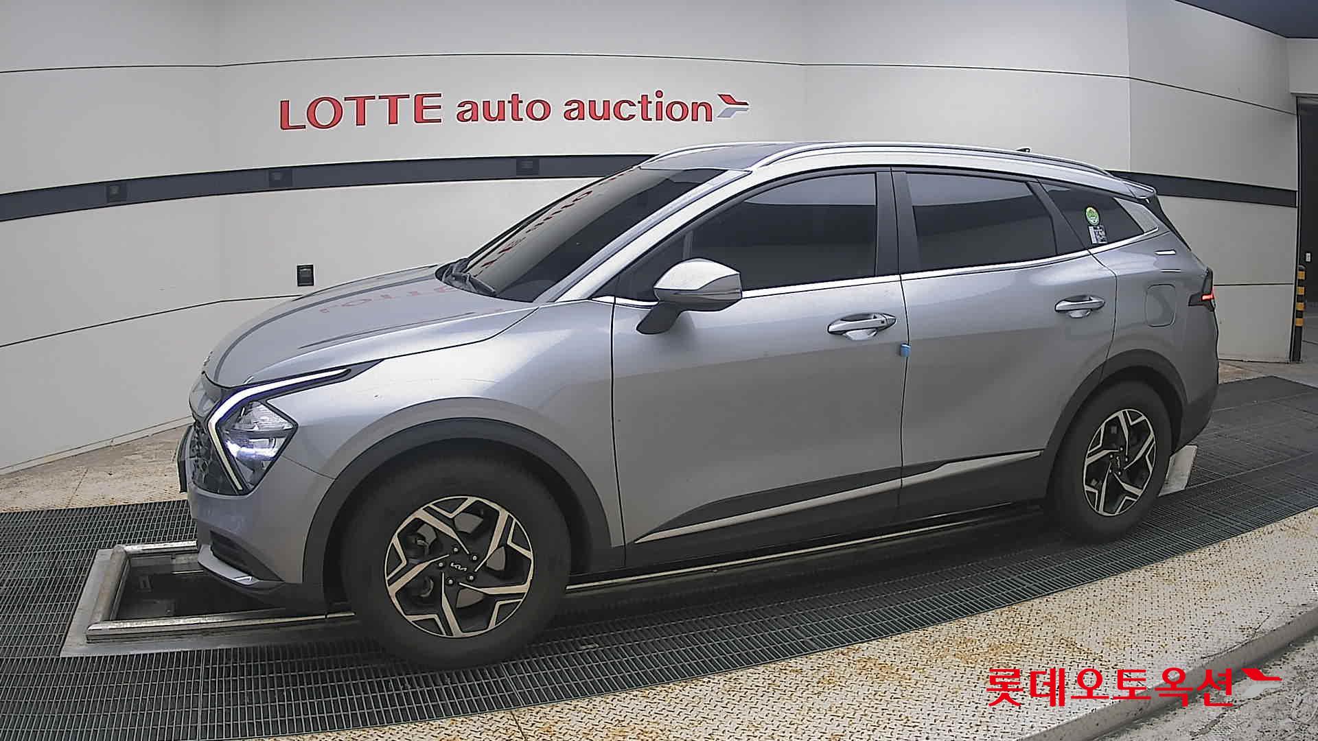 2022 - kia sportage