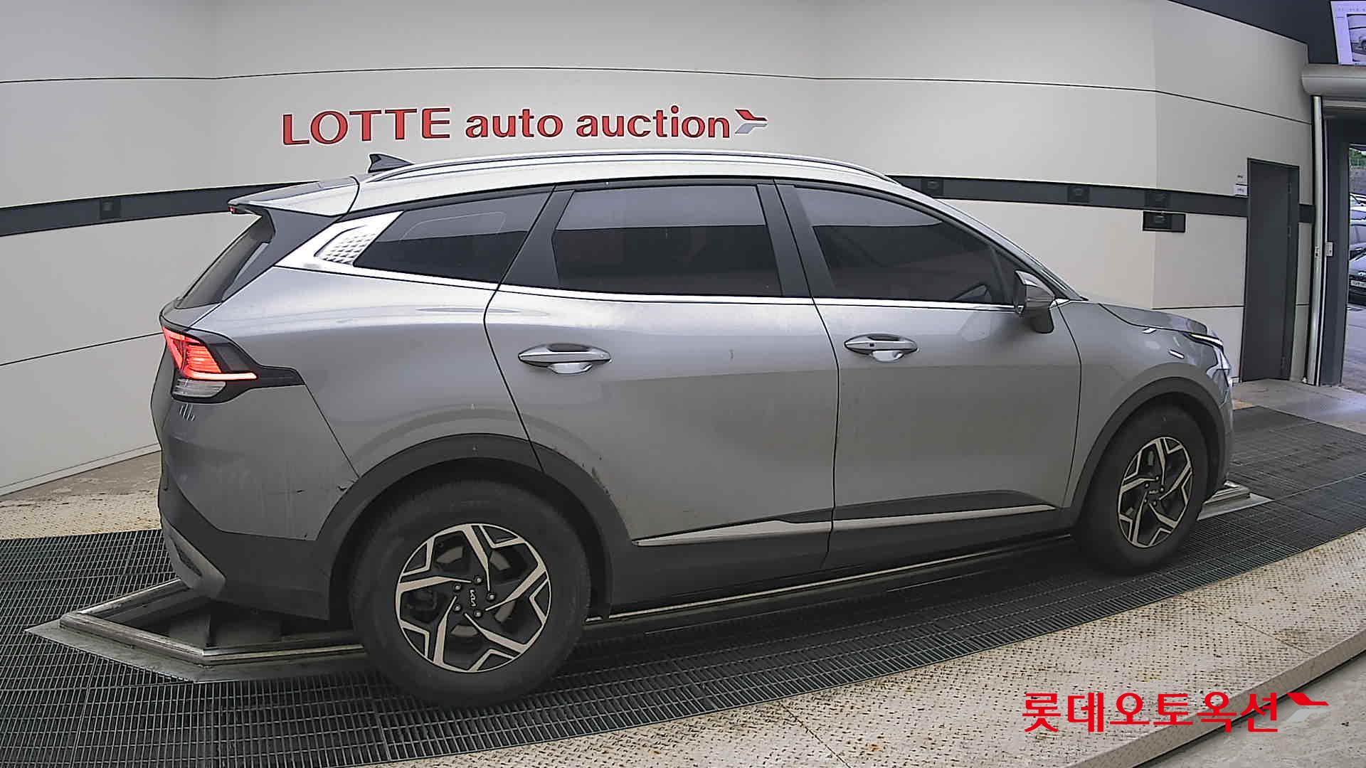 2022 - kia sportage