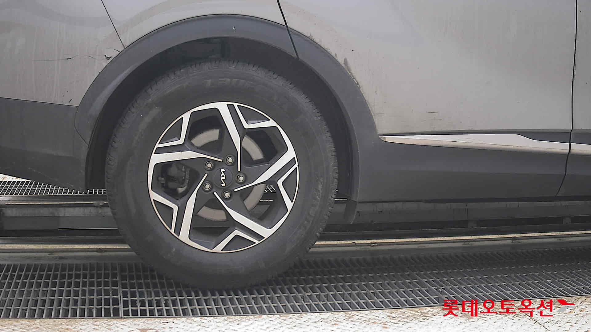 2022 - kia sportage