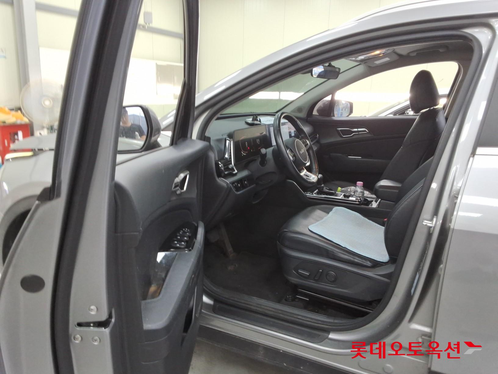 2022 - kia sportage