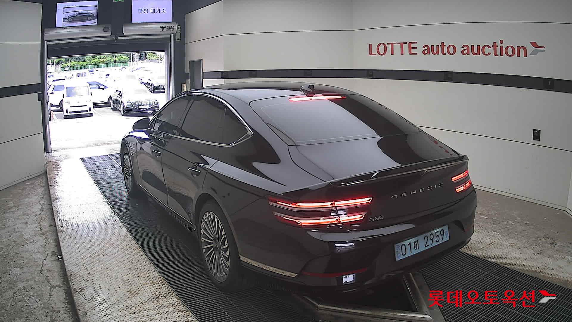 2022 - genesis g80