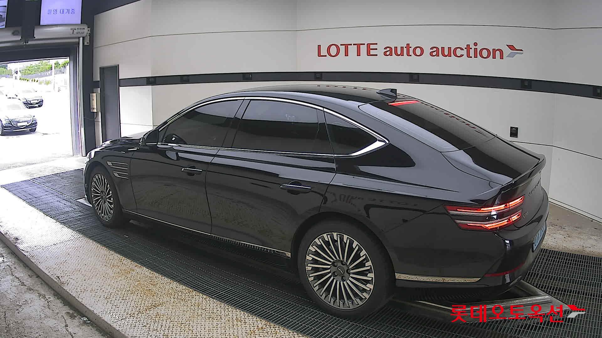 2022 - genesis g80