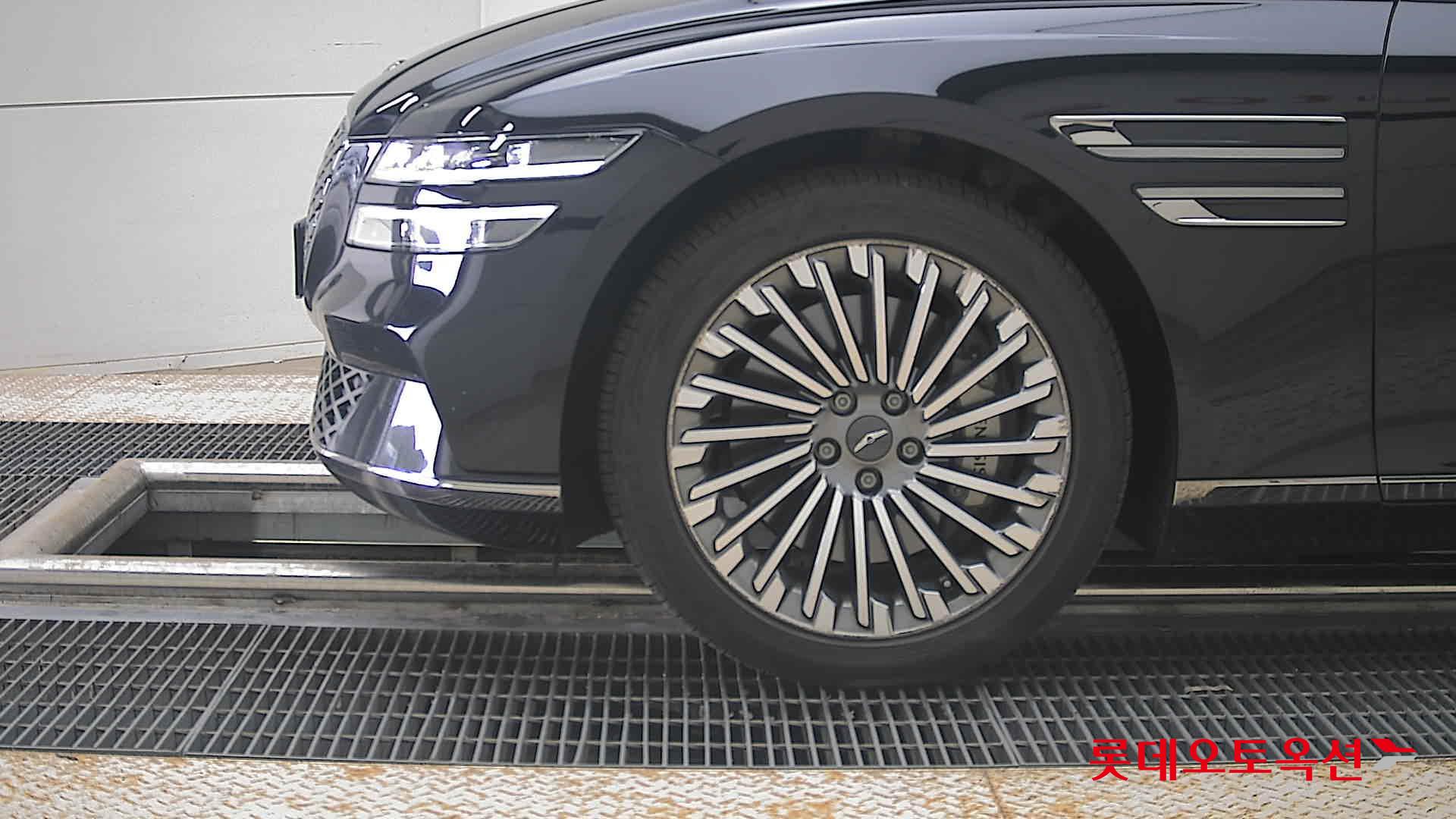 2022 - genesis g80