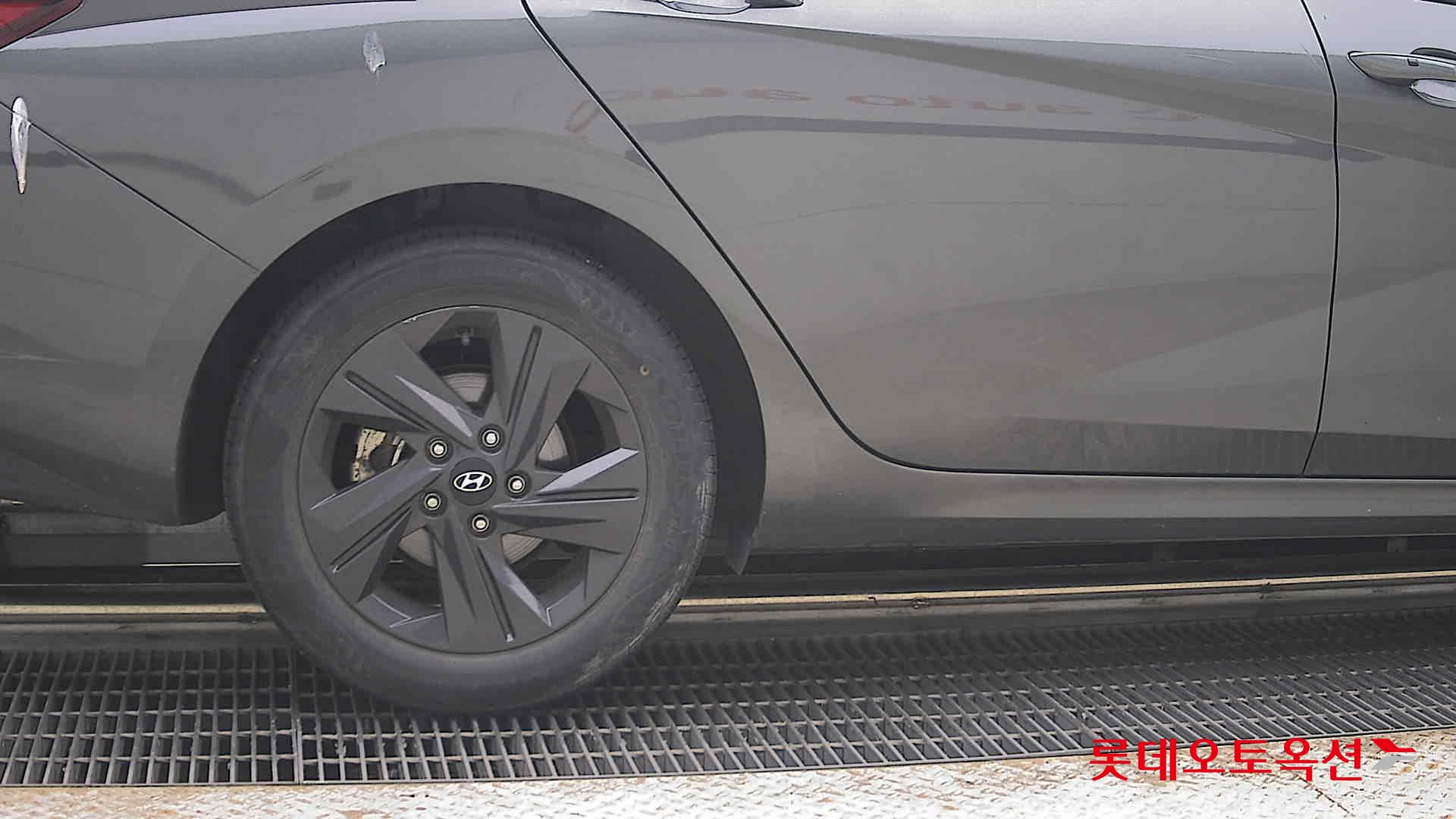 2021 - hyundai avante