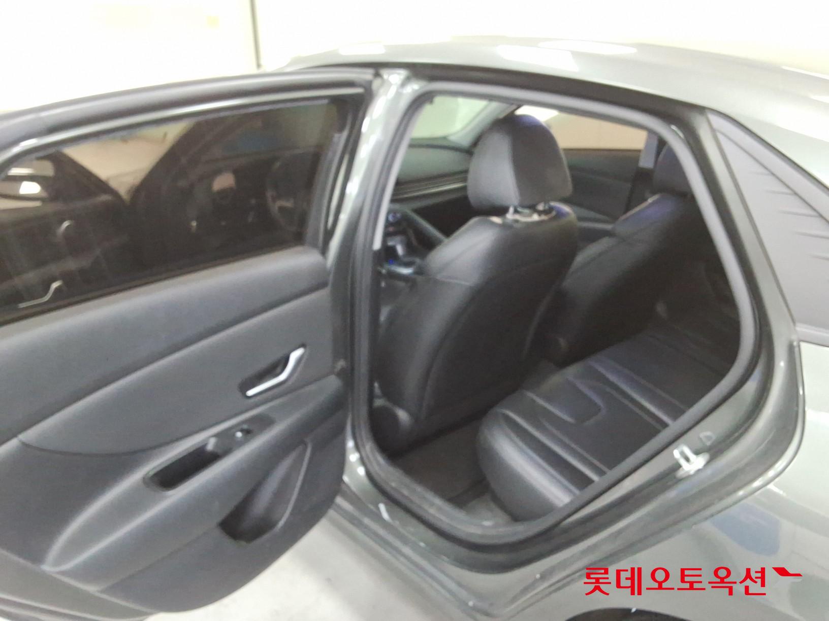 2021 - hyundai avante