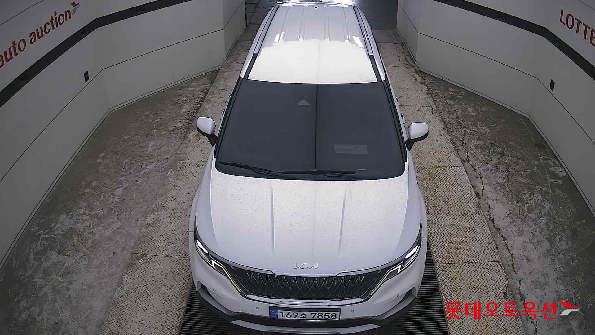 2023 - kia carnival