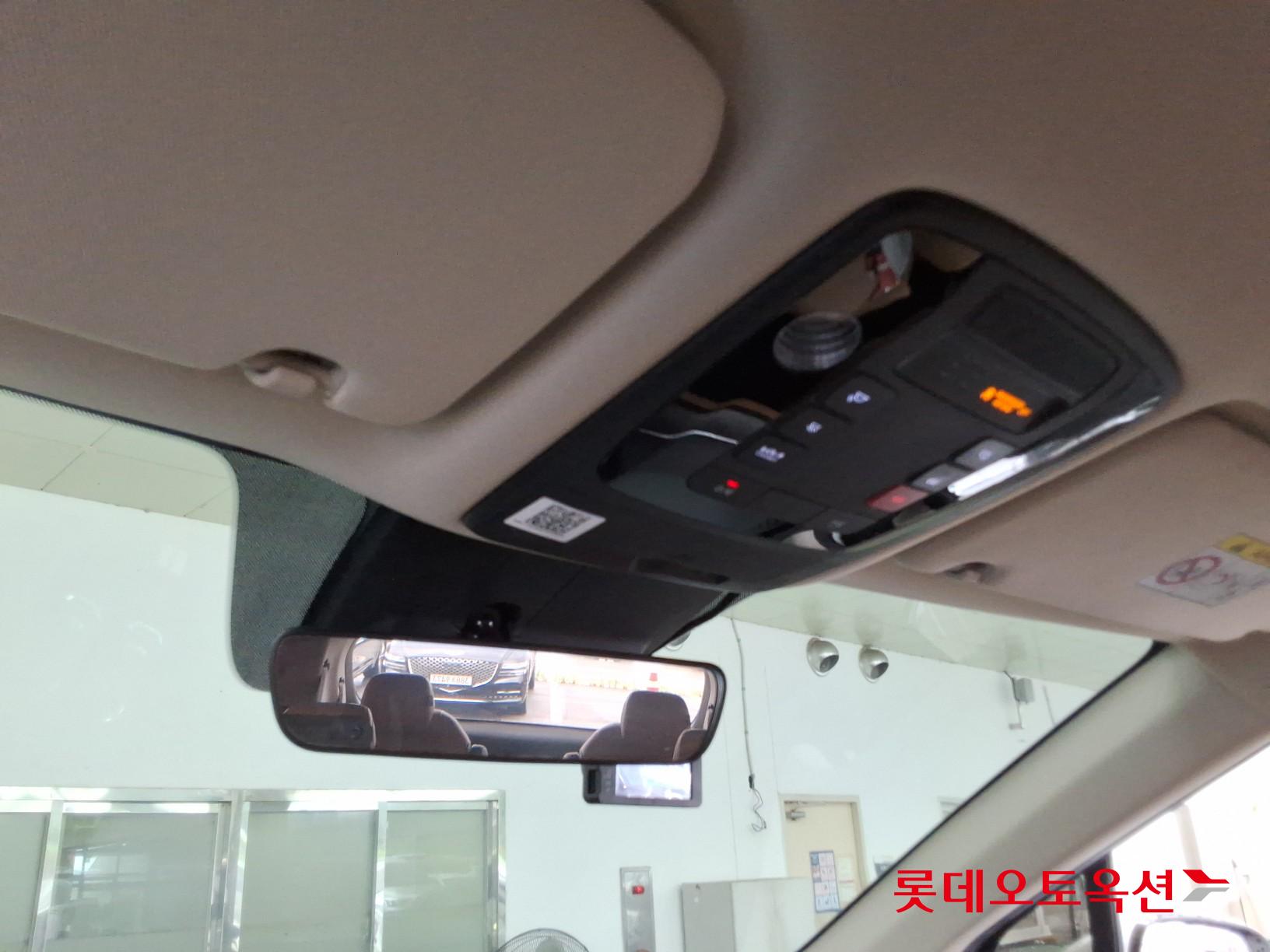 2023 - kia carnival