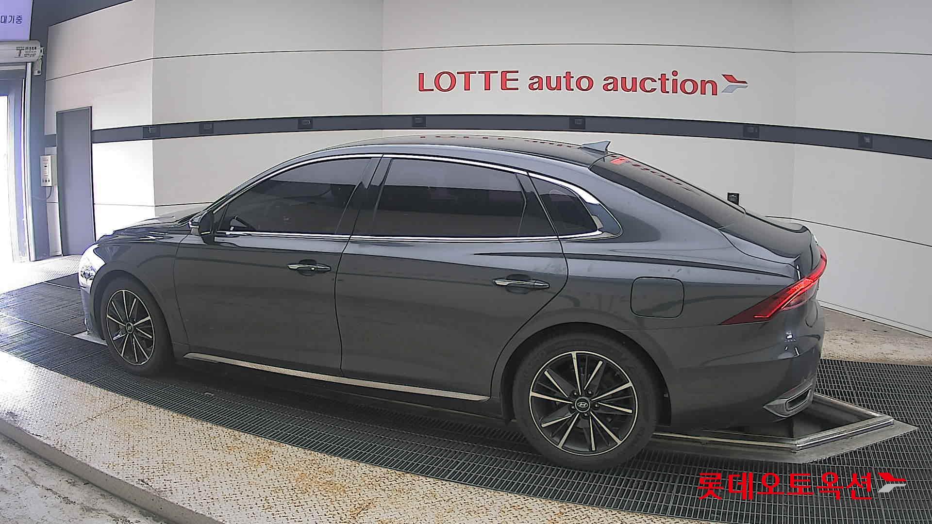 2020 - hyundai grandeur