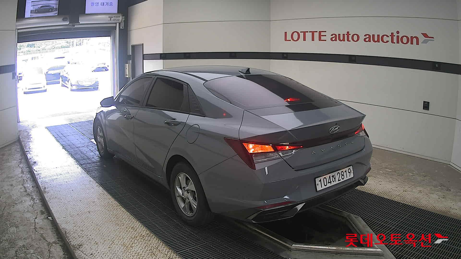 2021 - hyundai avante
