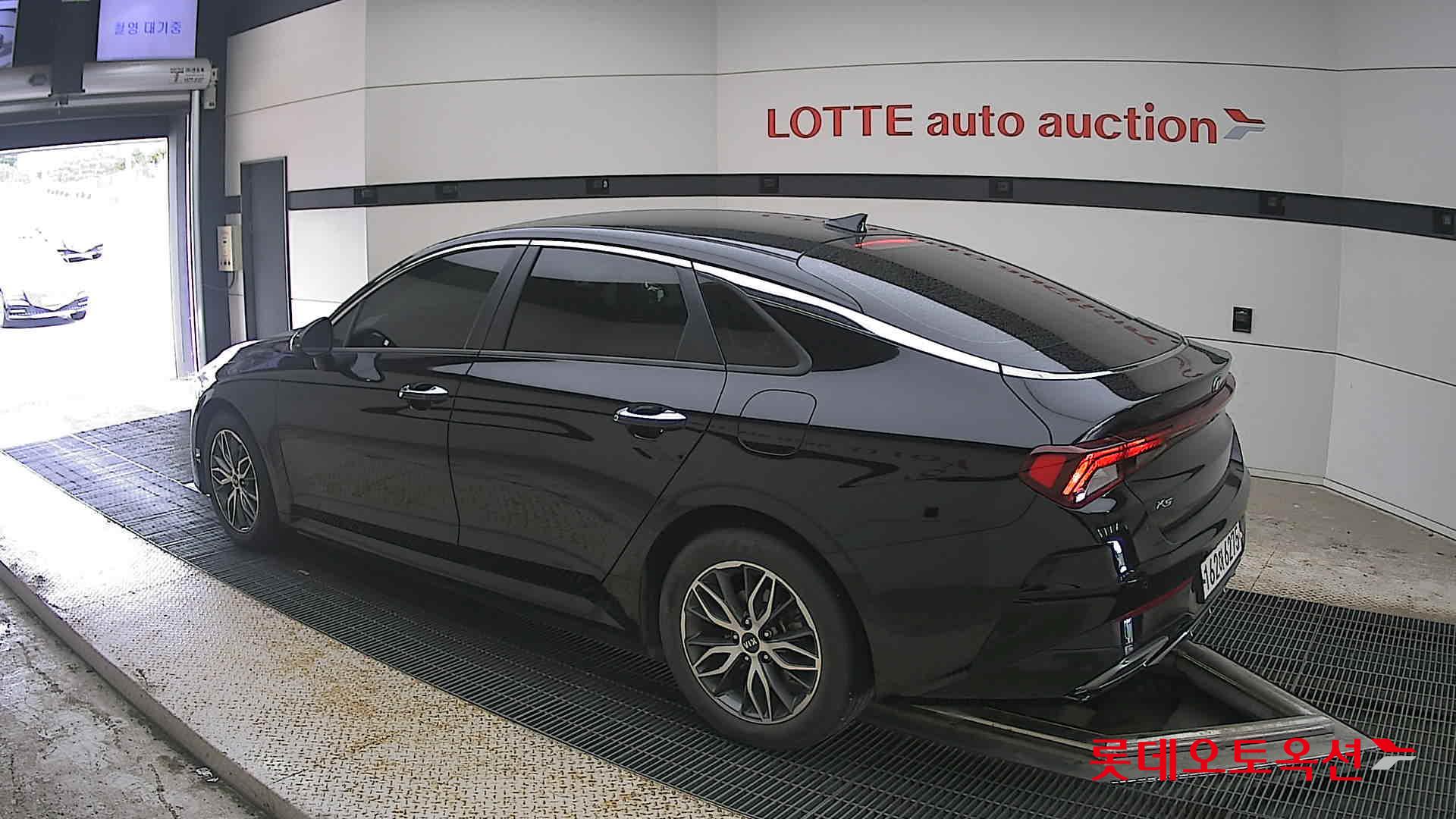 2021 - kia k5