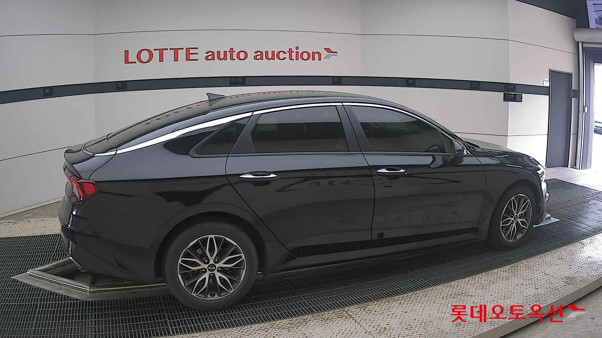 2021 - kia k5