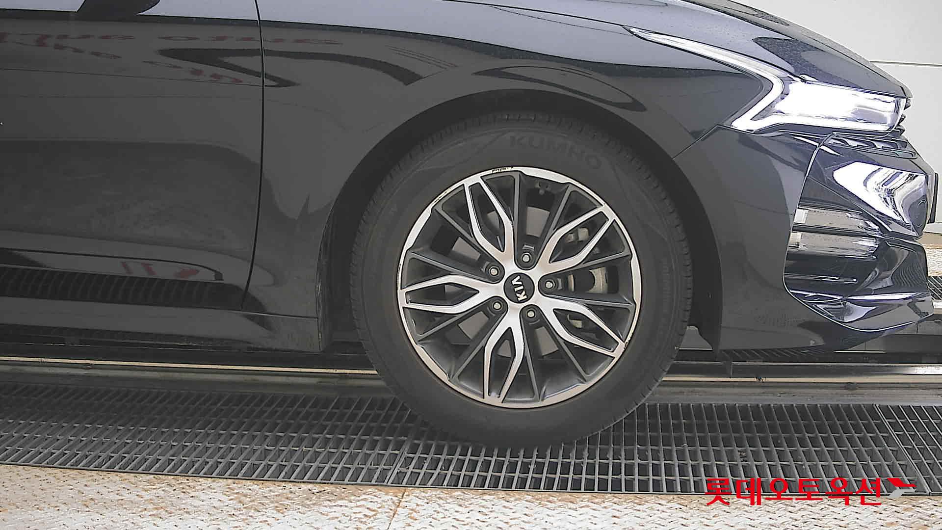 2021 - kia k5