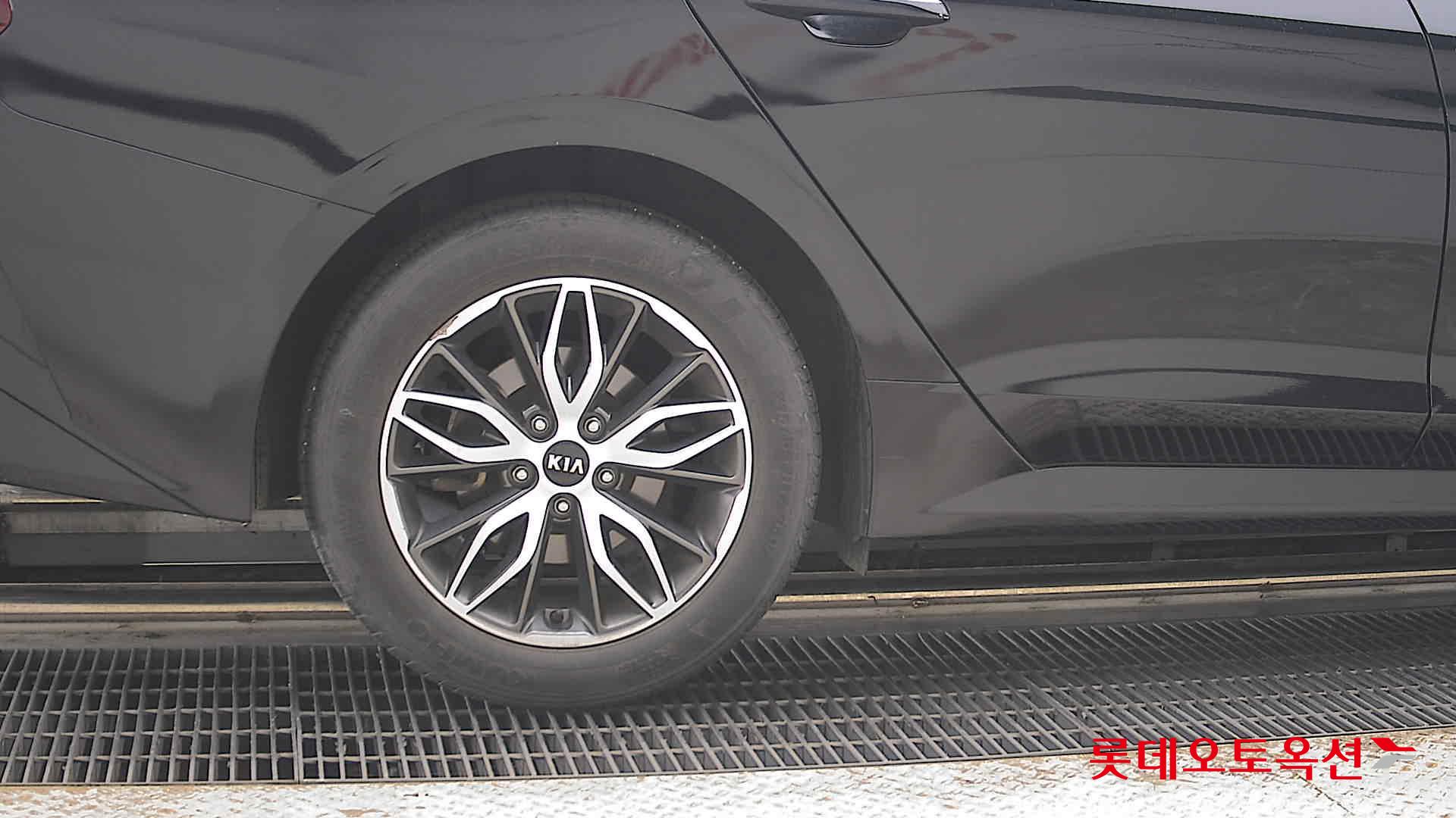 2021 - kia k5