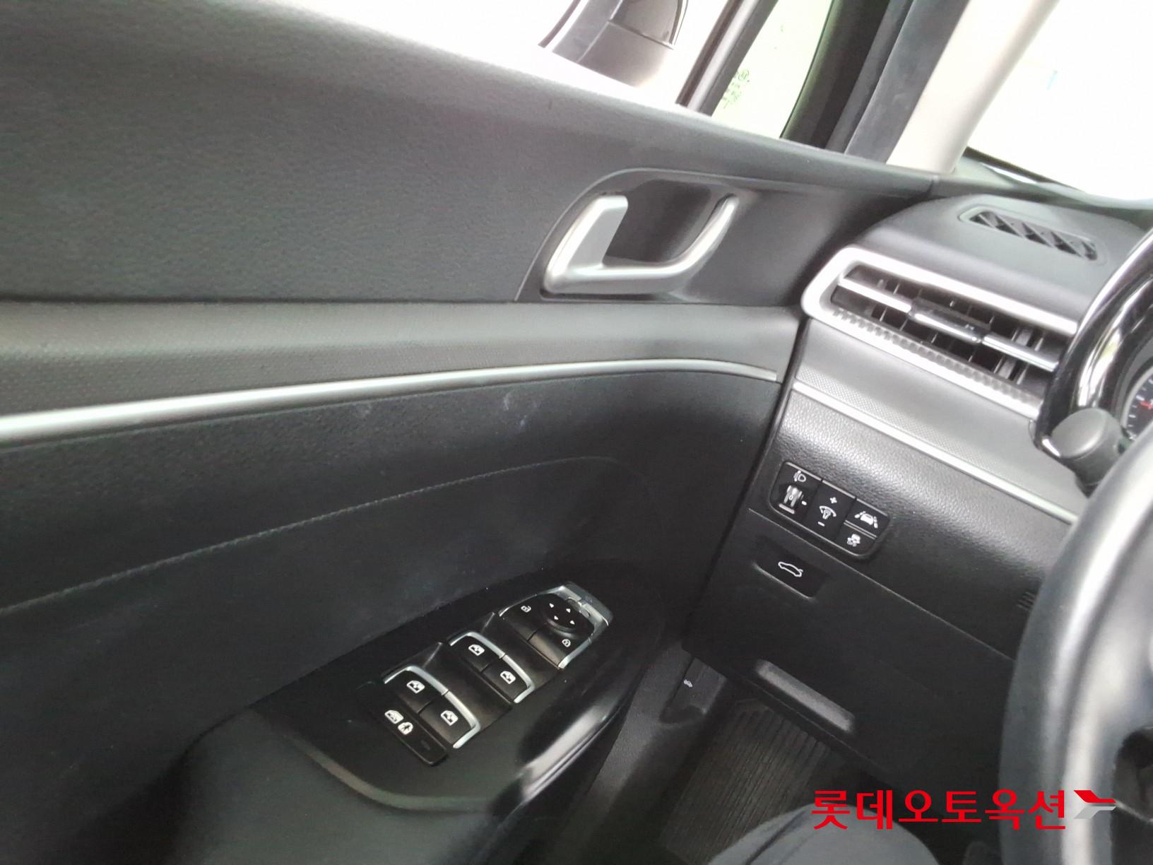 2021 - kia k5