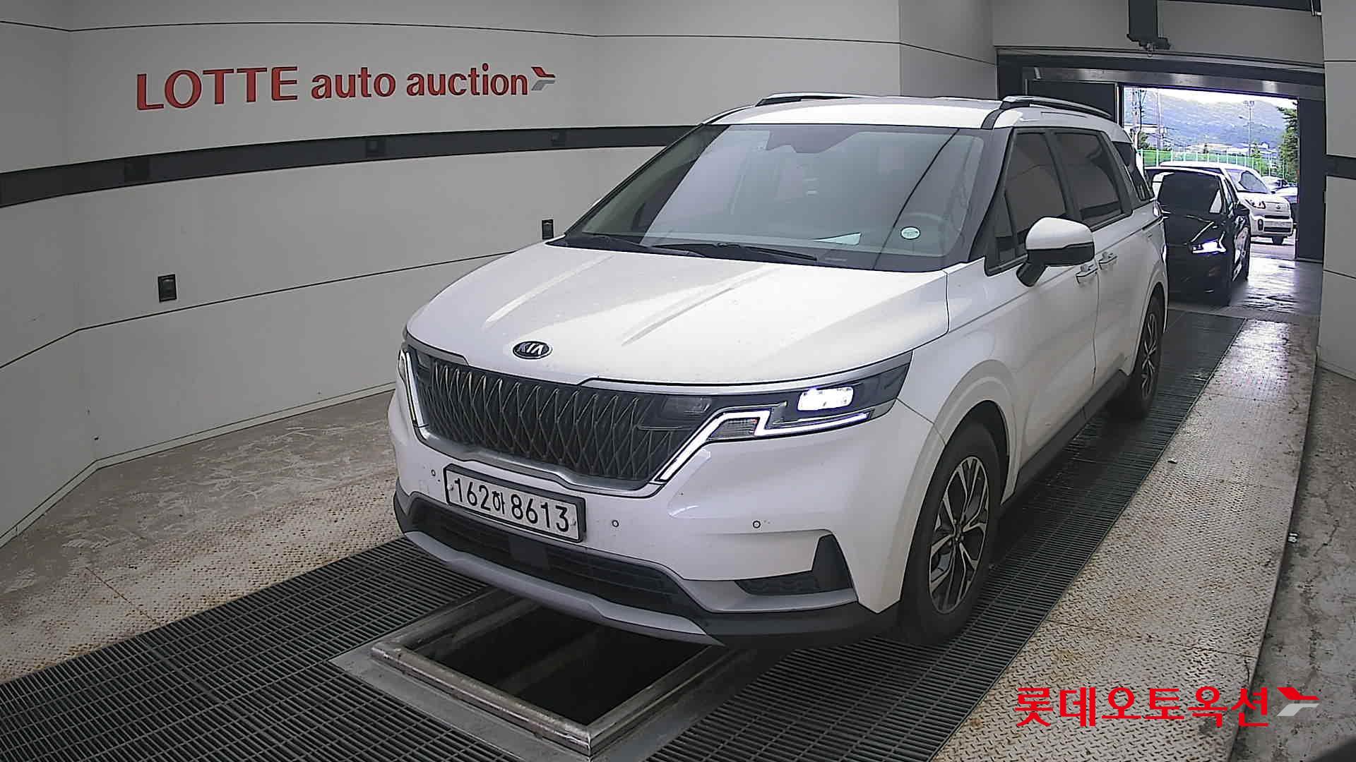 2021 - kia carnival