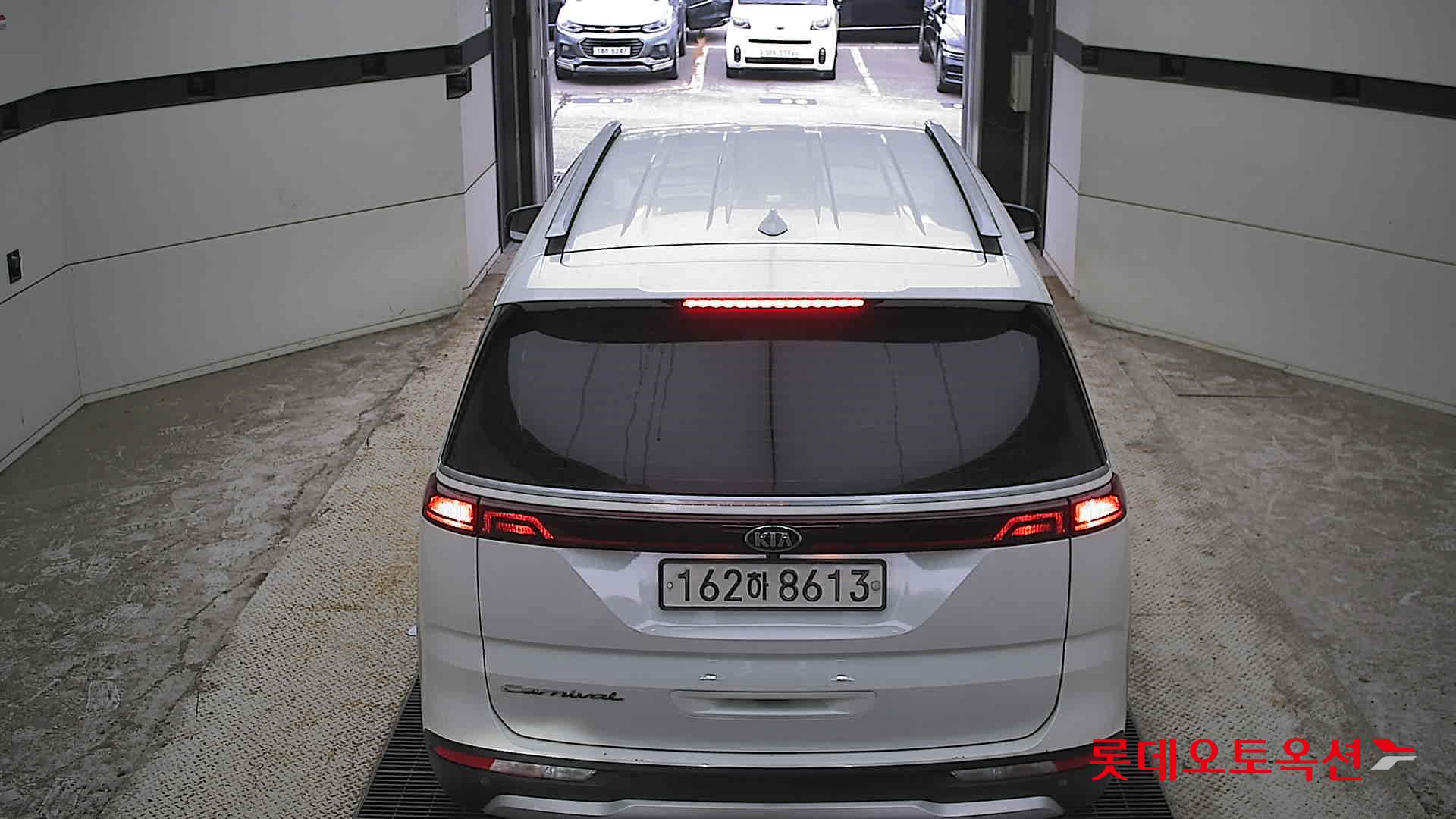 2021 - kia carnival