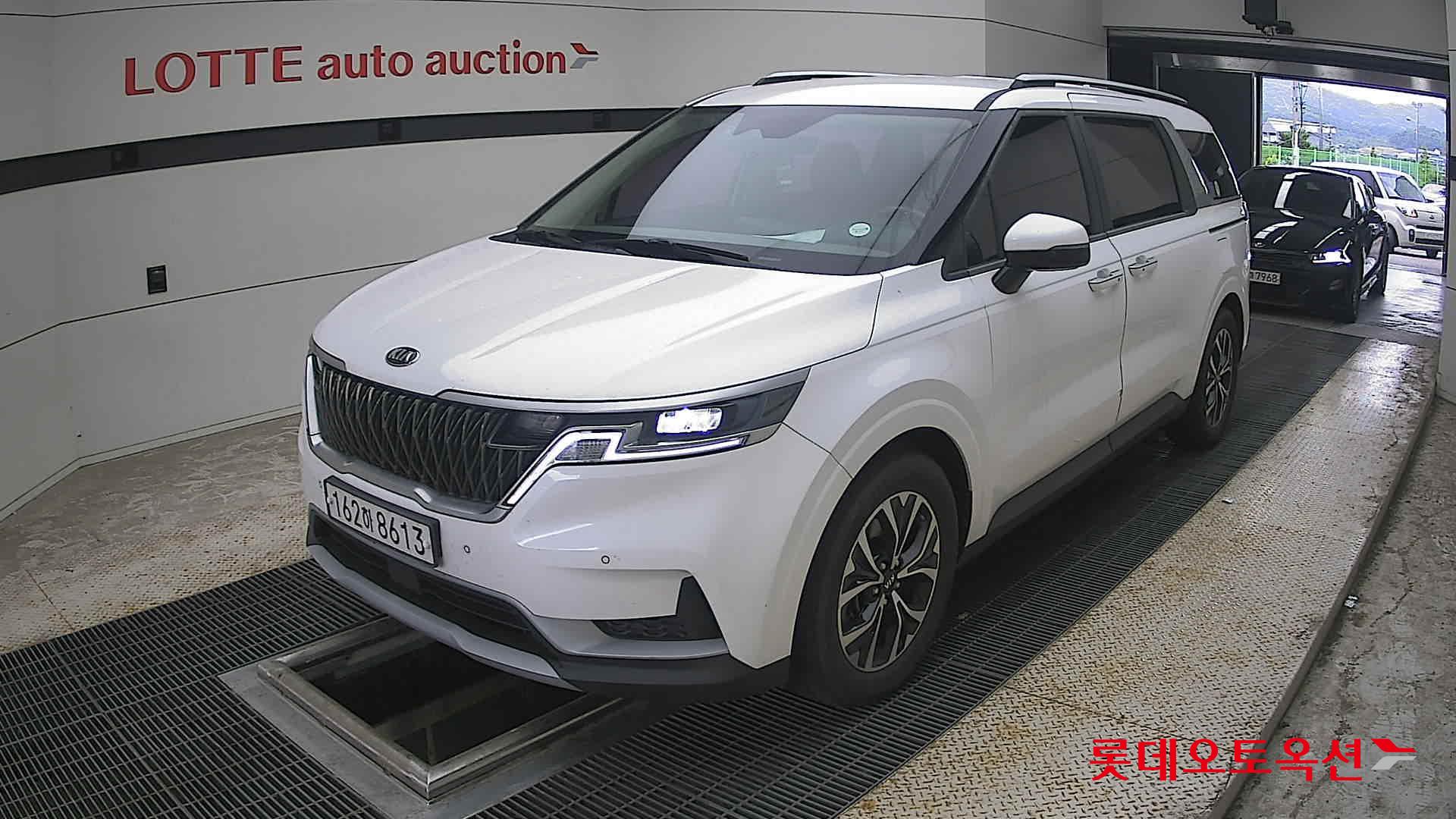 2021 - kia carnival
