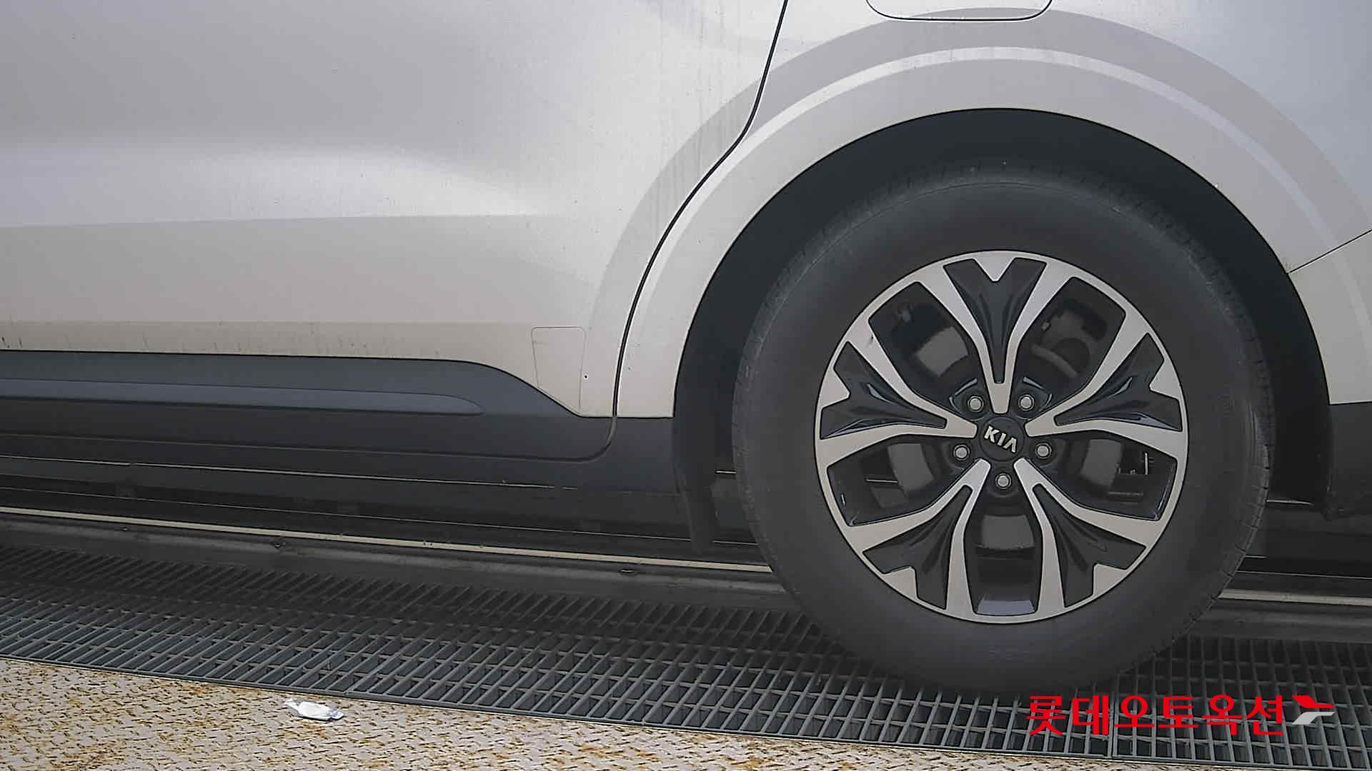 2021 - kia carnival
