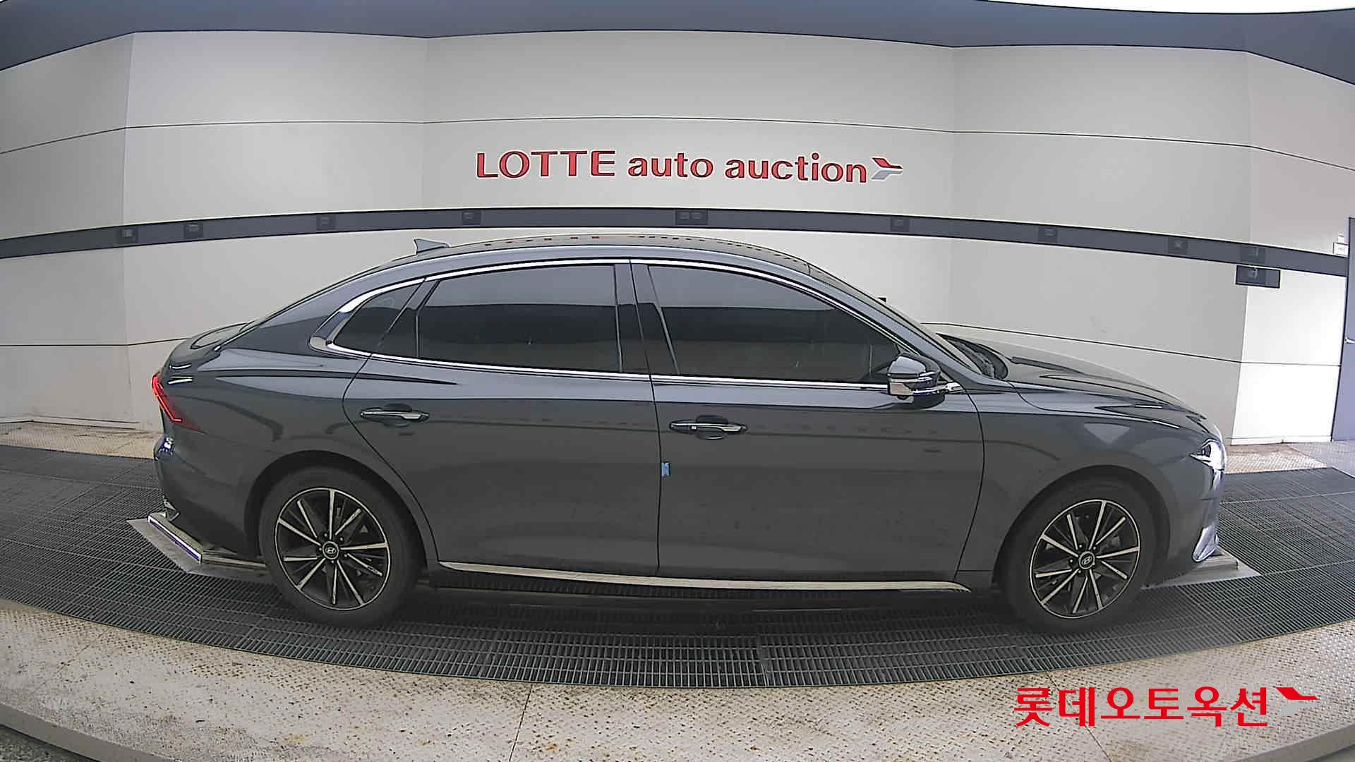 2022 - hyundai grandeur