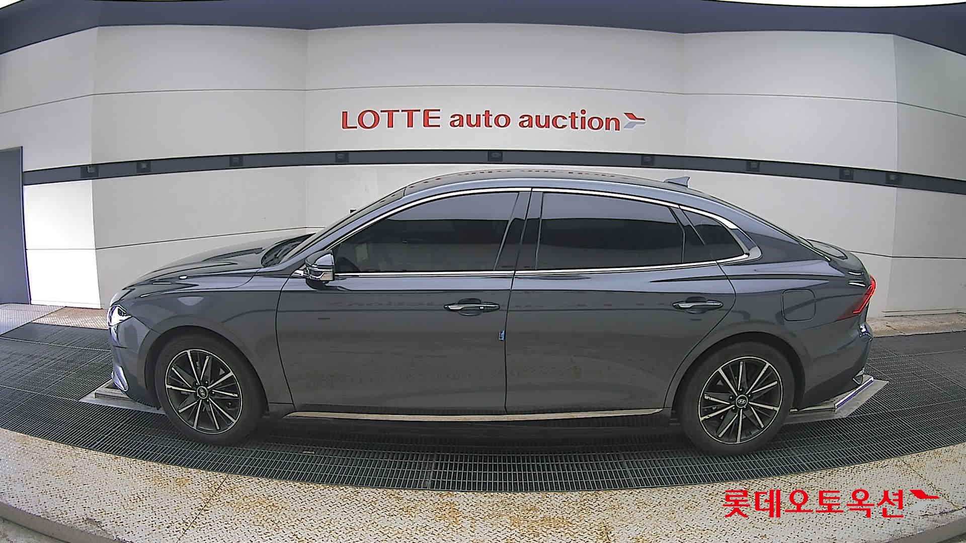 2022 - hyundai grandeur