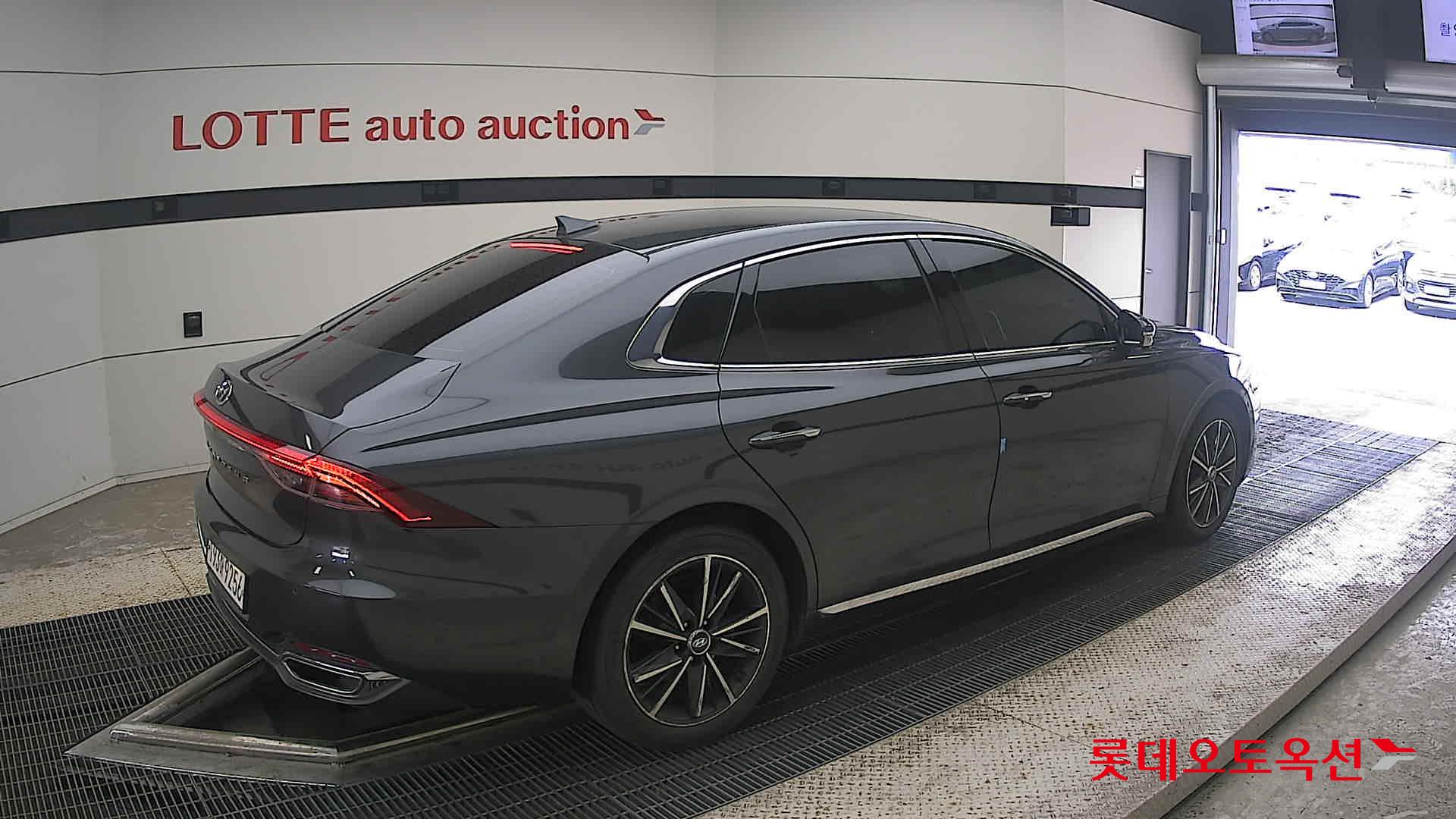 2022 - hyundai grandeur