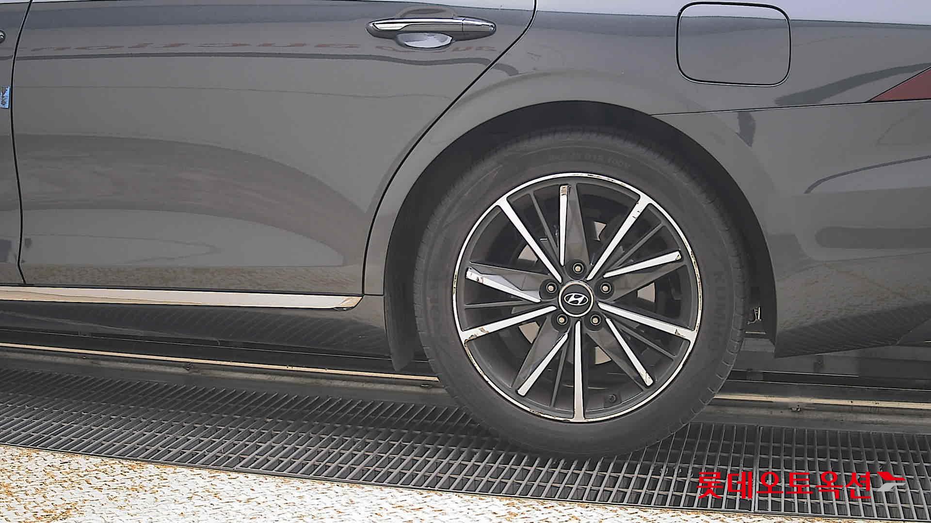 2022 - hyundai grandeur