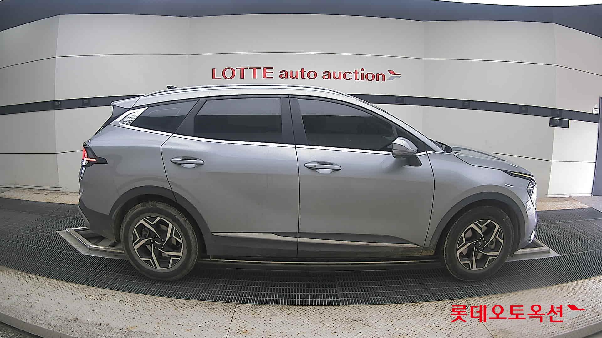 2022 - kia sportage