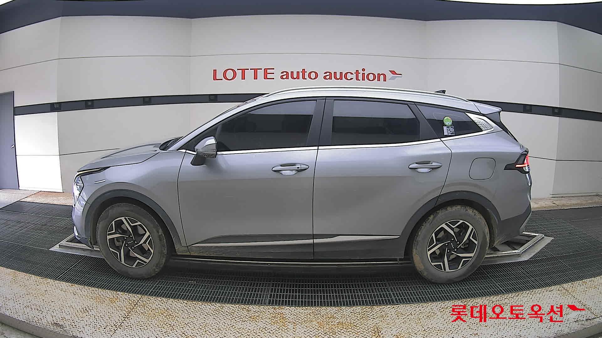 2022 - kia sportage
