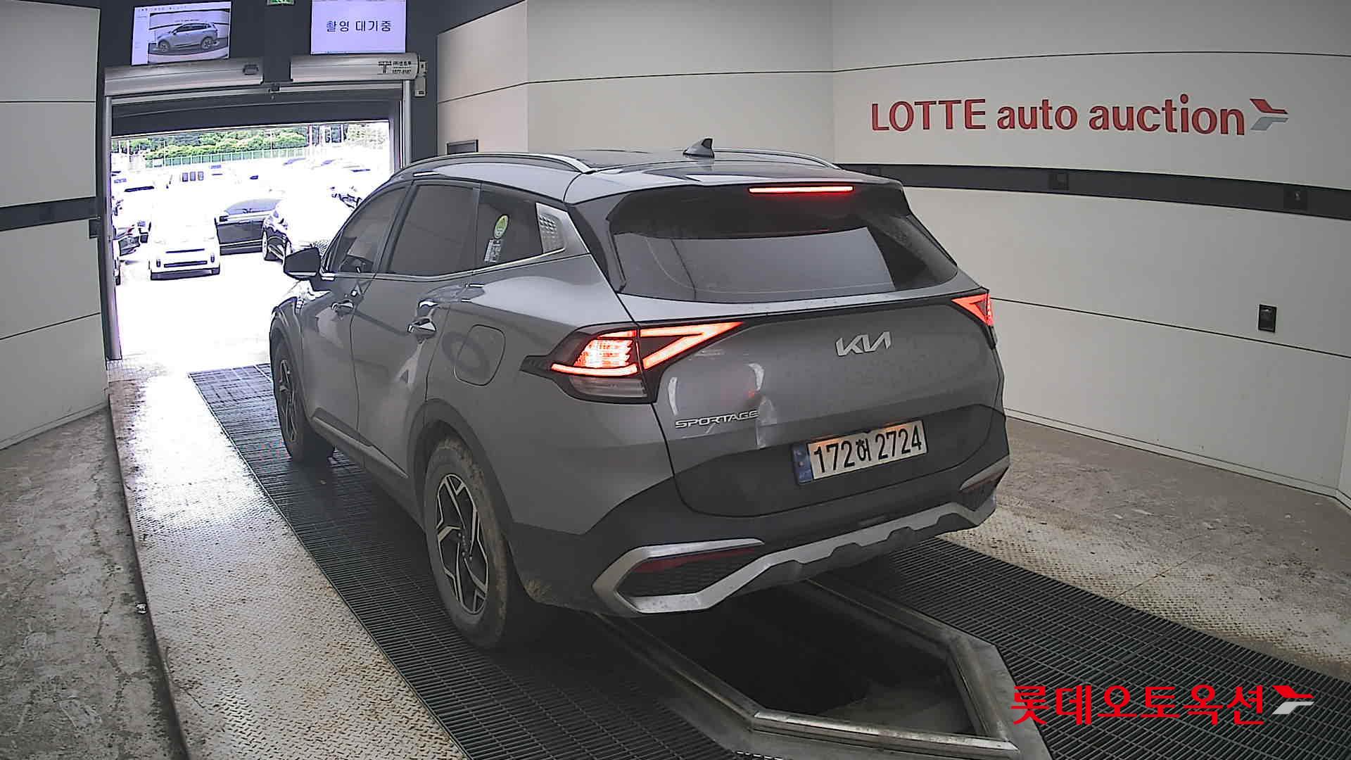 2022 - kia sportage