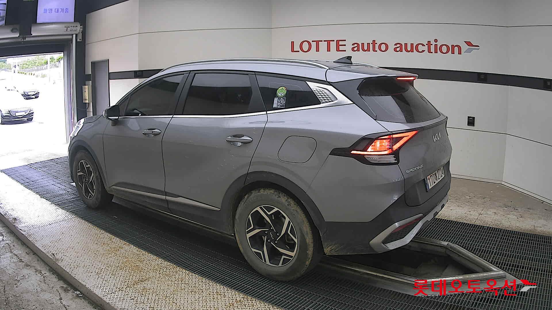 2022 - kia sportage