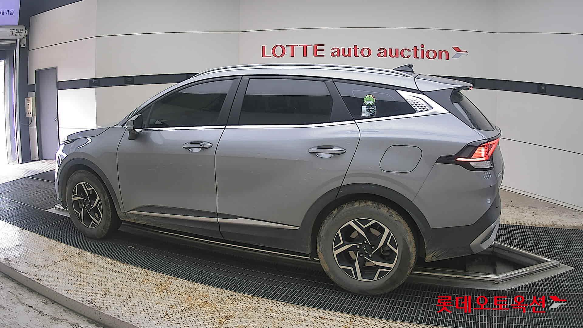 2022 - kia sportage