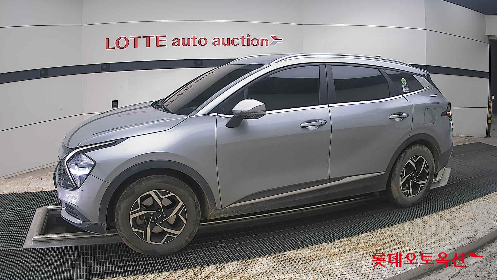 2022 - kia sportage