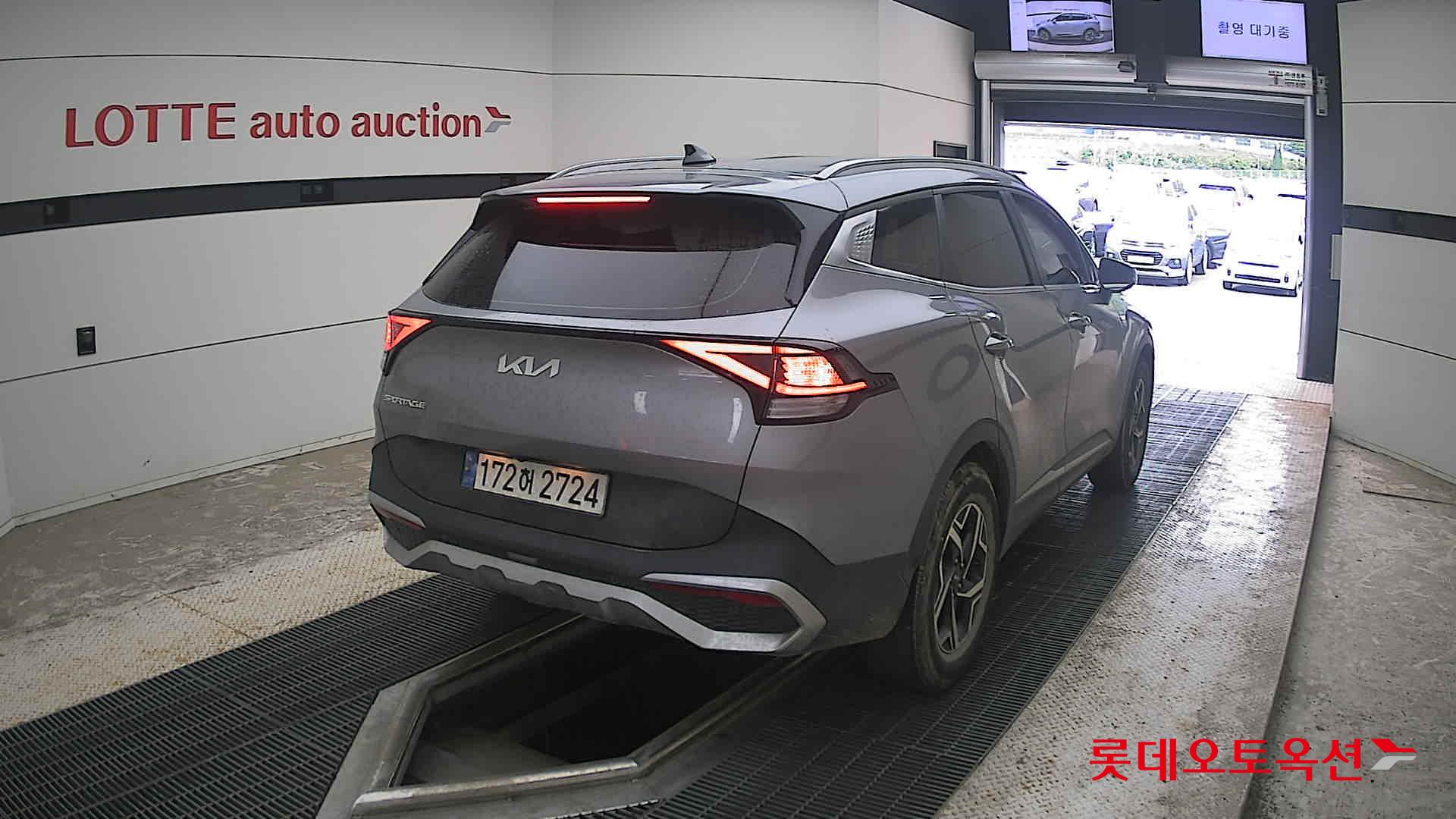 2022 - kia sportage