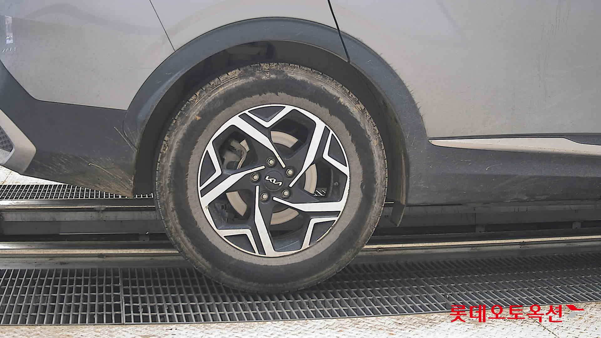 2022 - kia sportage