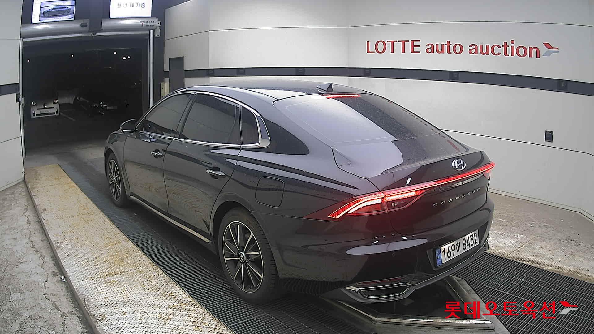 2022 - hyundai grandeur